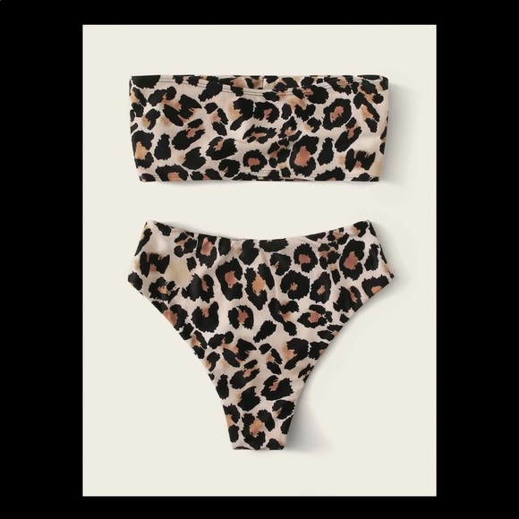❤️Effortlessly Chic Leopard Bandeau Bikini Set❤️ - Picture 2 of 2